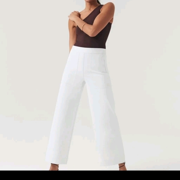 ▪️SPANX On-The-Go Cropped Wide Leg Pants in Classic White M Petite #93 - Picture 2 of 13